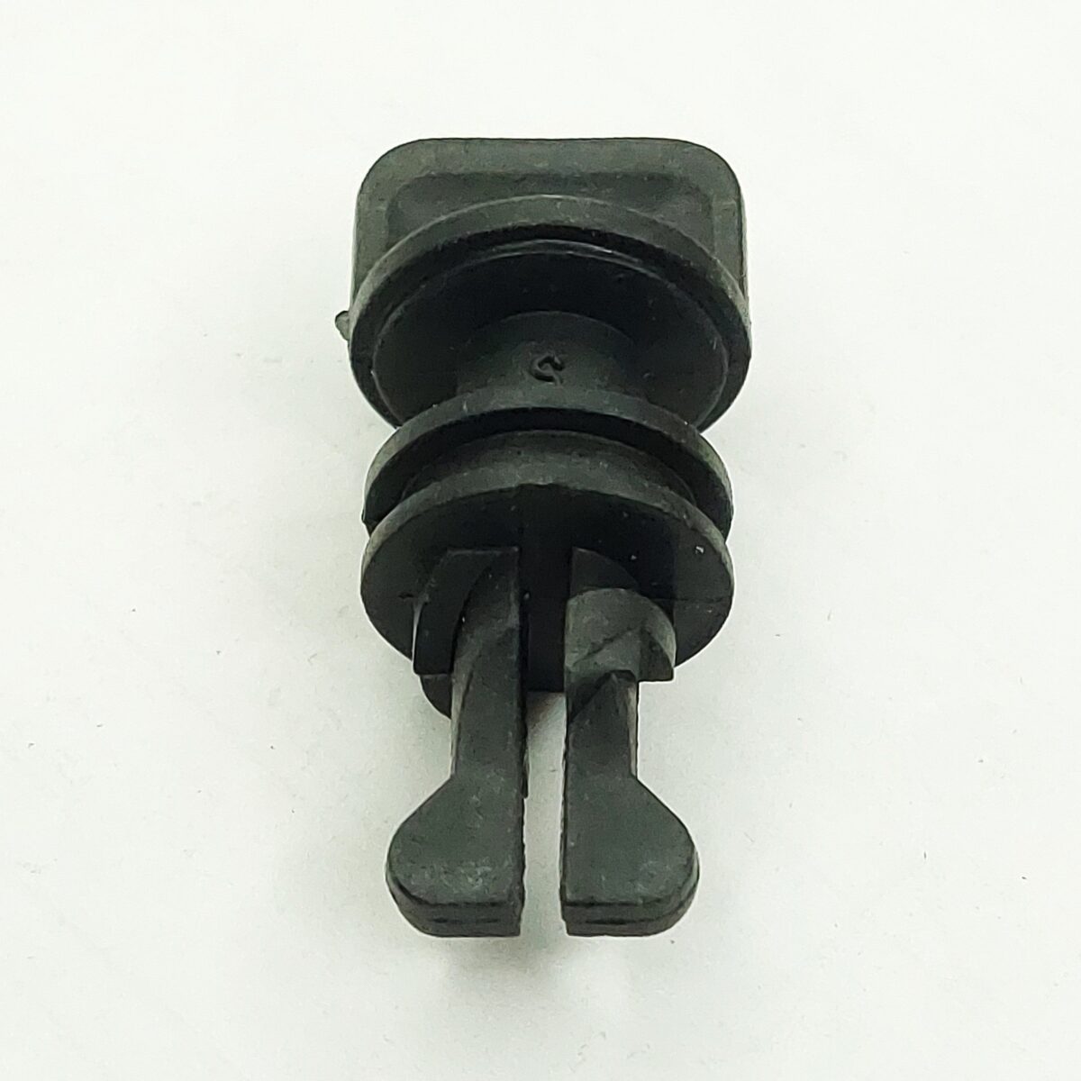 شیر تخلیه رادیاتور پژو 405 طرح قدیم 3