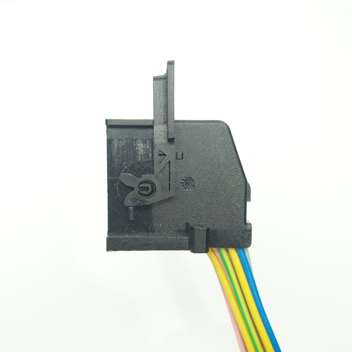 سوکت 18 فیش شیشه بالابر پژو 206 (تیپ 5) مشکی 2