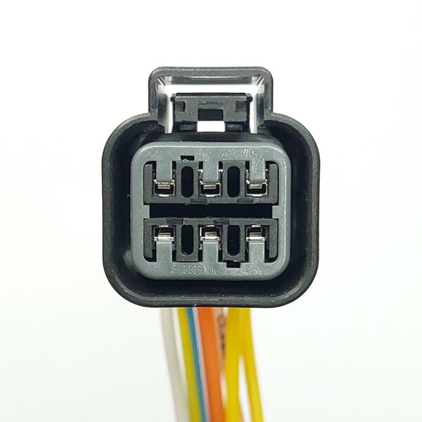 سوکت 6 فیش چراغ جلو دانگ فنگ اچ 30 کراس (H30 Cross) 1
