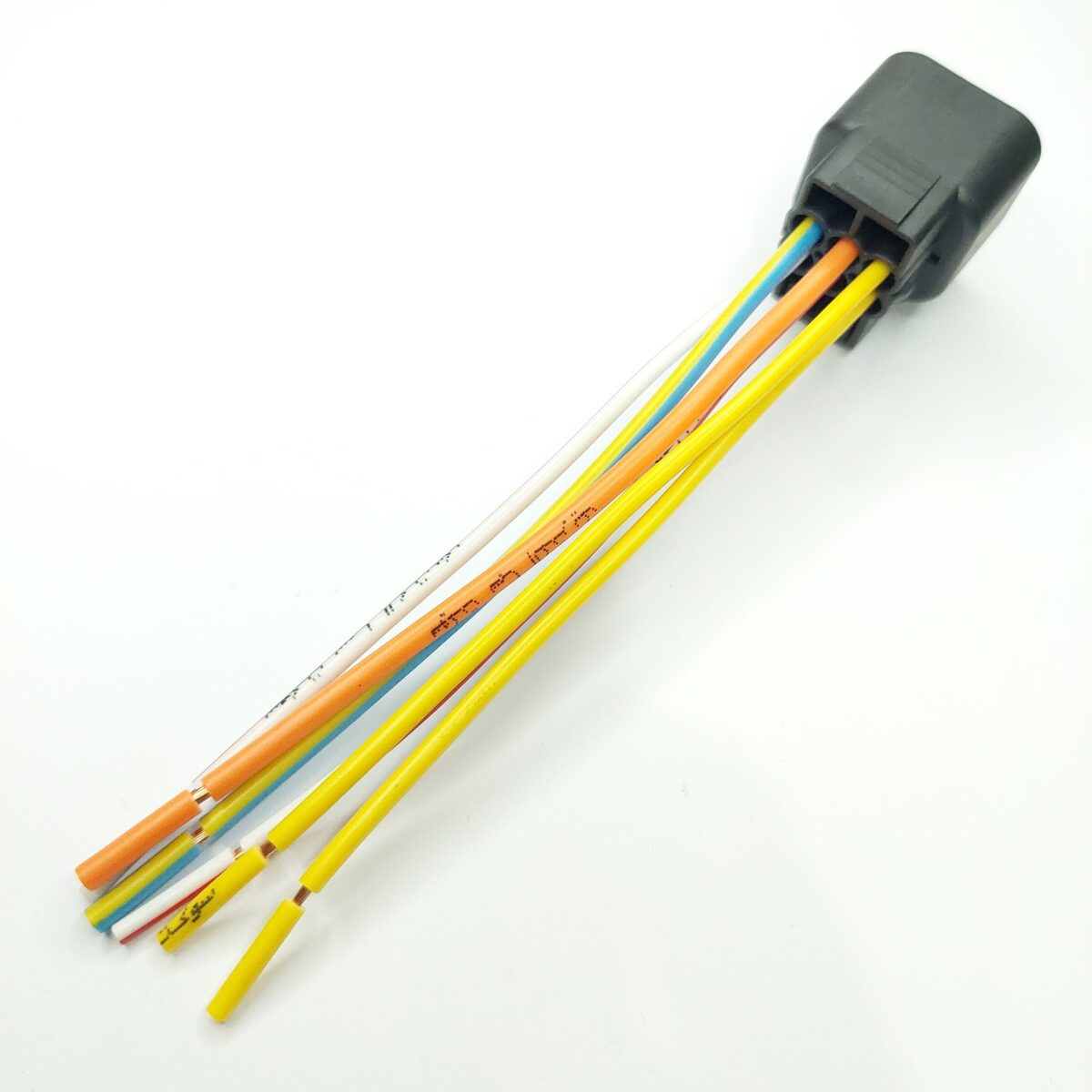 سوکت 6 فیش چراغ جلو دانگ فنگ اچ 30 کراس (H30 Cross) 3