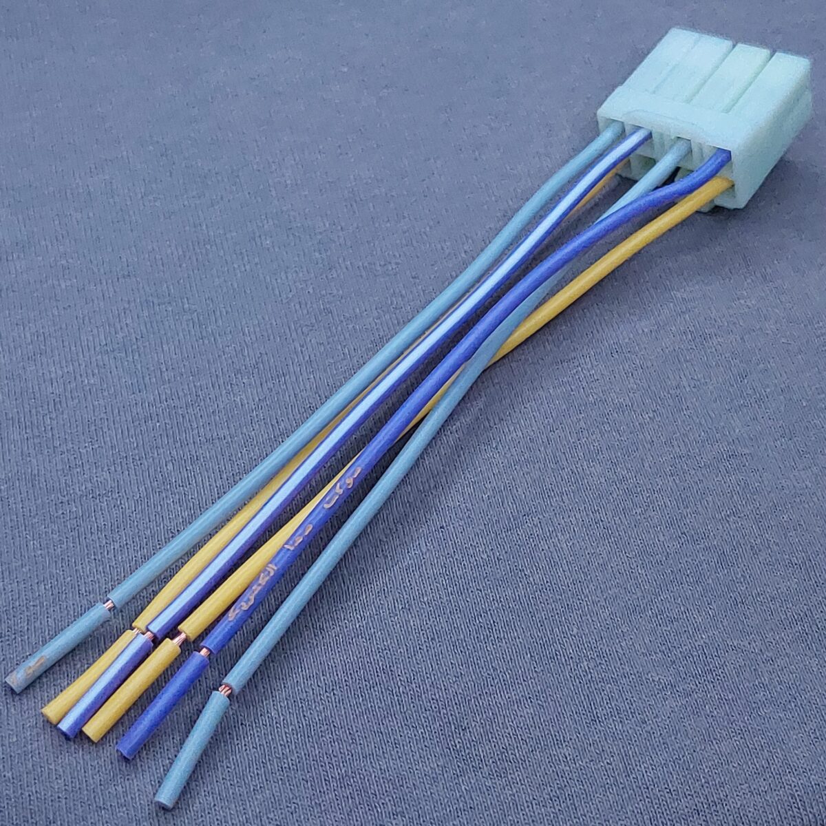 سوکت 6 فیش کلید شیشه بالابر دو پل سمت راننده پراید 3