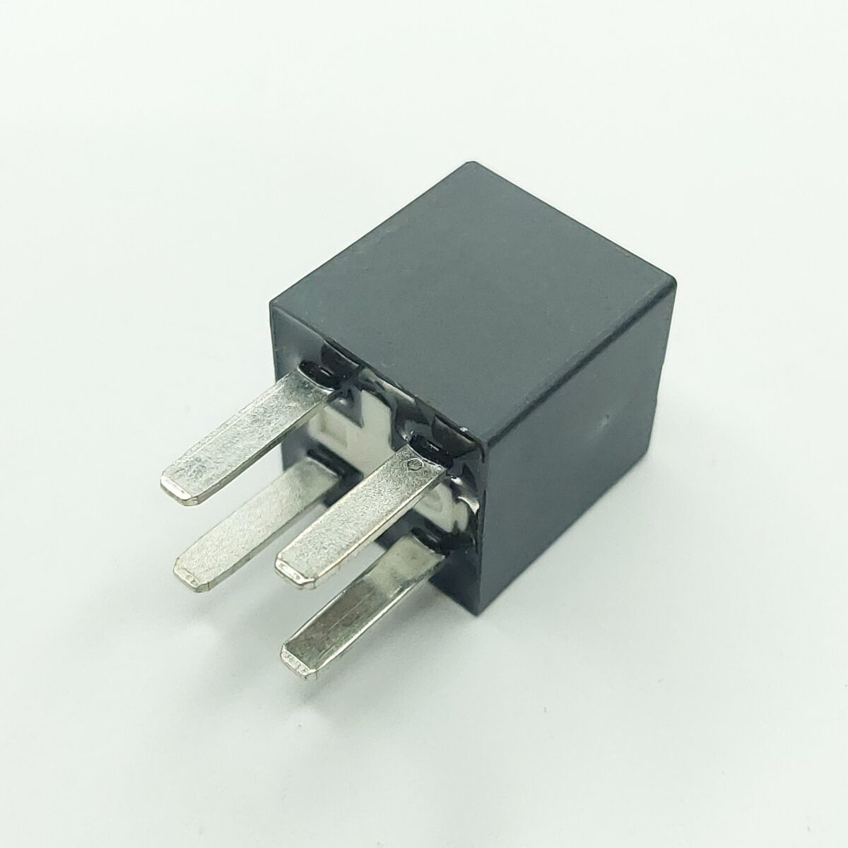 میکرو رله 4 پایه پژو جدید ABB 1